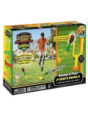 🆕- Stomp Rocket - Stomp & Pass Toy Football Set - New in box.
